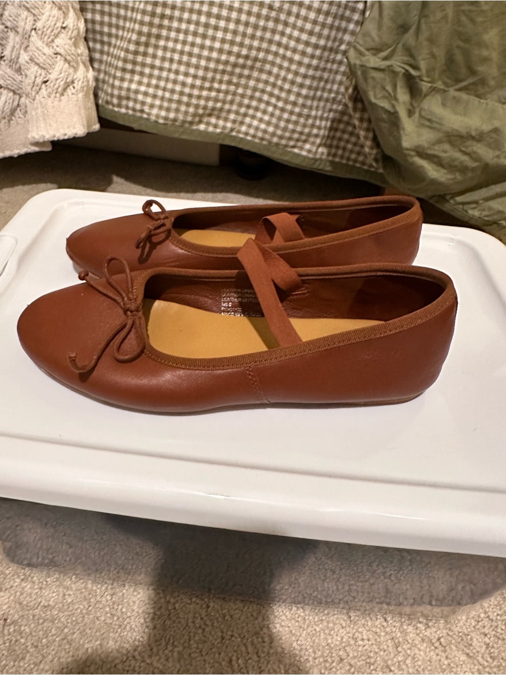 Quince Tan-Brown womens Ballet Flats with Bow Strap
